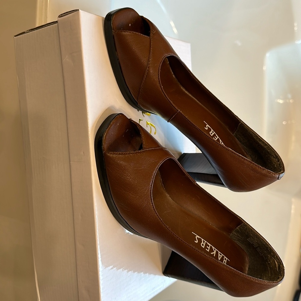 Comfortable Heels! - image 1